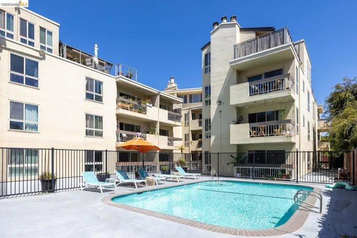 77 Fairmount Avenue 302, Oakland, California 94611