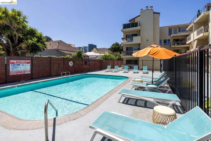 77 Fairmount Avenue 302, Oakland, California 94611