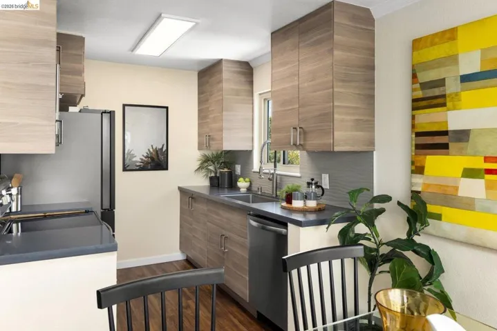 77 Fairmount Avenue 302, Oakland, California 94611
