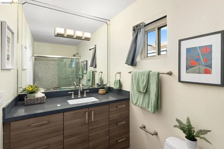 77 Fairmount Avenue 302, Oakland, California 94611