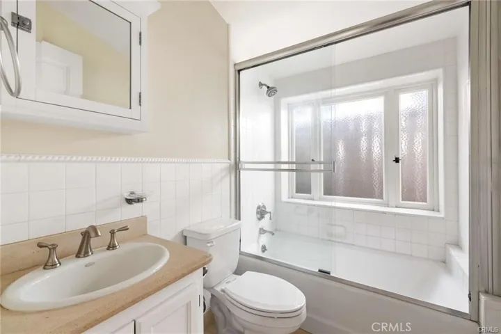 600 Poinsettia Avenue, Corona Del Mar, California 92625