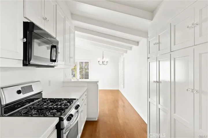 600 Poinsettia Avenue, Corona Del Mar, California 92625