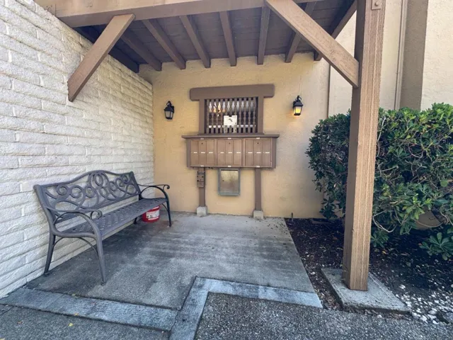 1323 Hoover Street, Menlo Park, California 94025