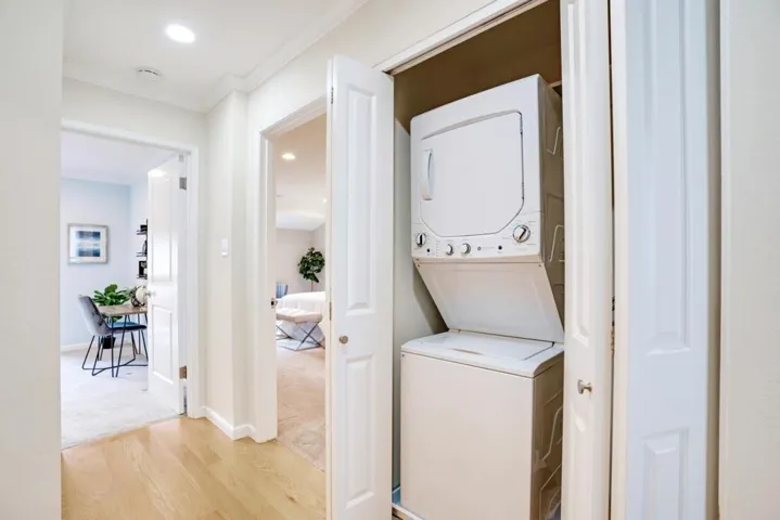 1323 Hoover Street, Menlo Park, California 94025