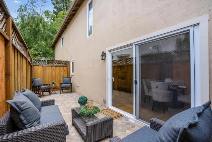1323 Hoover Street, Menlo Park, California 94025