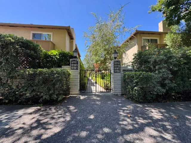 1323 Hoover Street, Menlo Park, California 94025