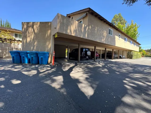 1323 Hoover Street, Menlo Park, California 94025
