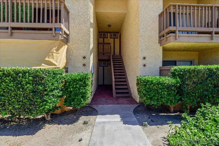2910 Alta View Drive 203, San Diego, California 92139