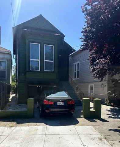 1210 Peralta Street, Oakland, California 94607