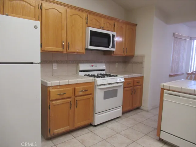 20035 Symeron, Apple Valley, California 92307