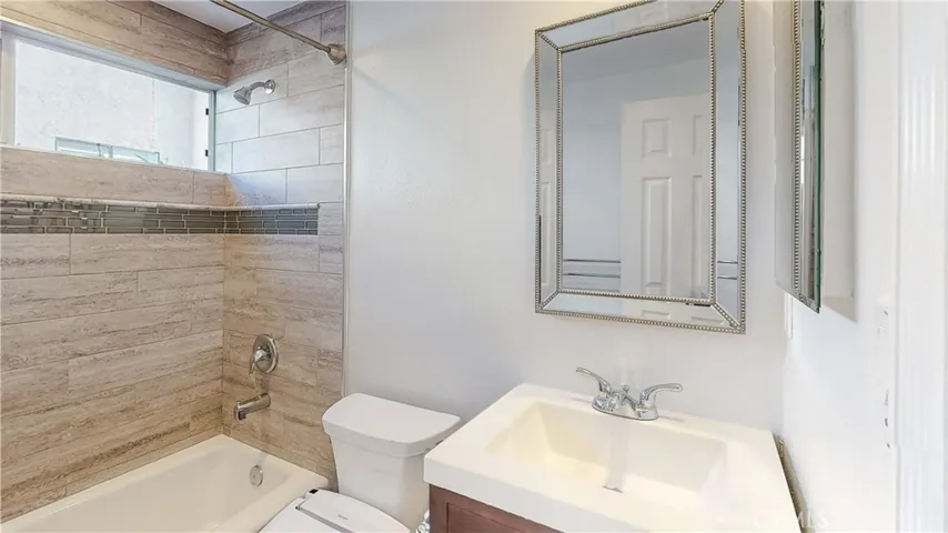 2213 Bataan Road B, Redondo Beach, California 90278