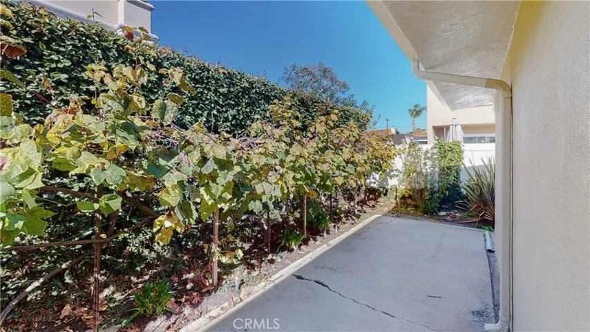 2213 Bataan Road B, Redondo Beach, California 90278