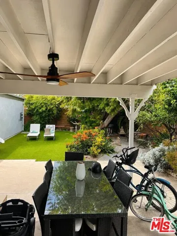 7718 Independence Avenue, Los Angeles, California 91304