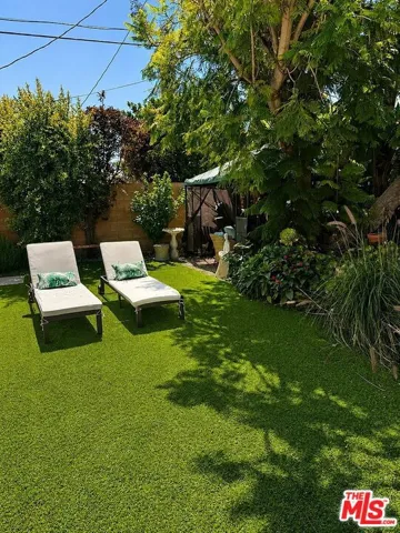 7718 Independence Avenue, Los Angeles, California 91304