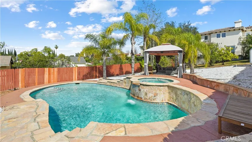 5128 Avenida Hacienda, Tarzana, California 91356