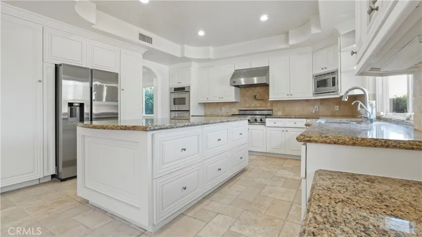 5128 Avenida Hacienda, Tarzana, California 91356
