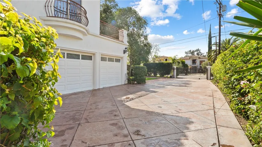 5128 Avenida Hacienda, Tarzana, California 91356