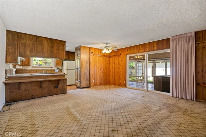 9435 Haskell, North Hills, California 91343