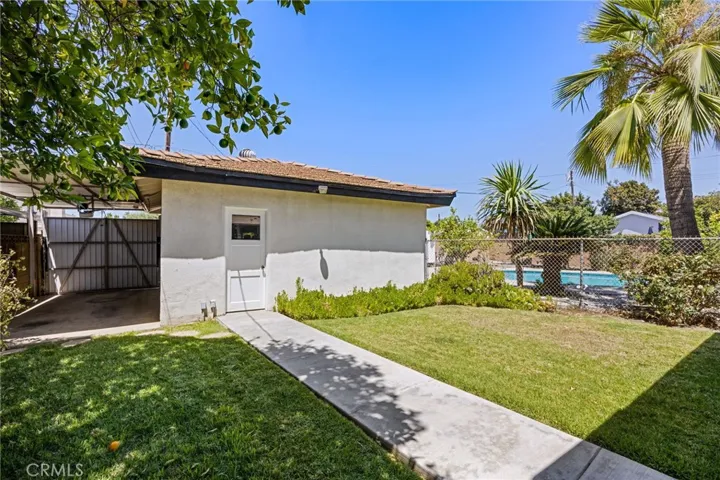9435 Haskell, North Hills, California 91343