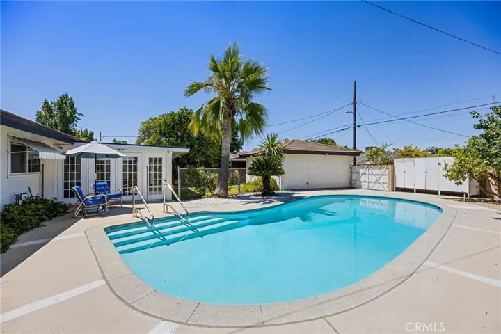 9435 Haskell, North Hills, California 91343