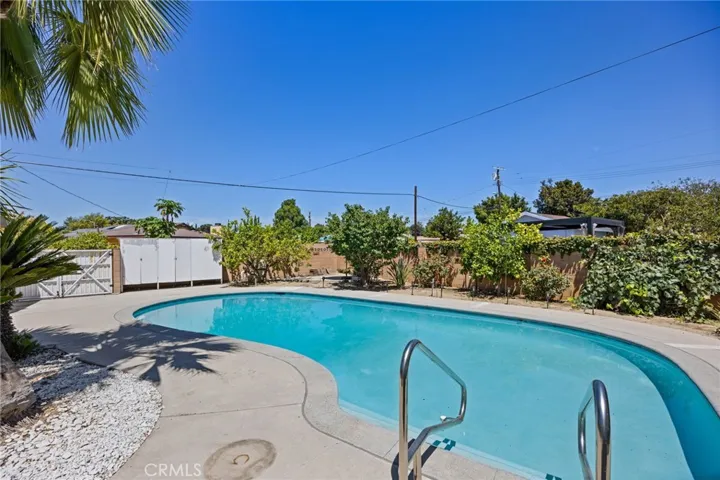 9435 Haskell, North Hills, California 91343