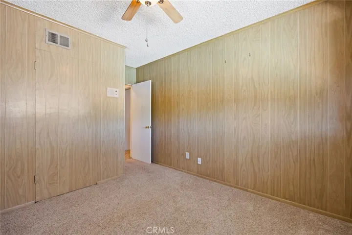 9435 Haskell, North Hills, California 91343