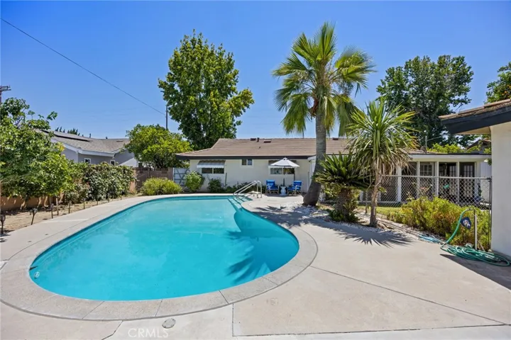 9435 Haskell, North Hills, California 91343