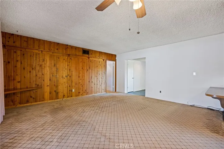 9435 Haskell, North Hills, California 91343
