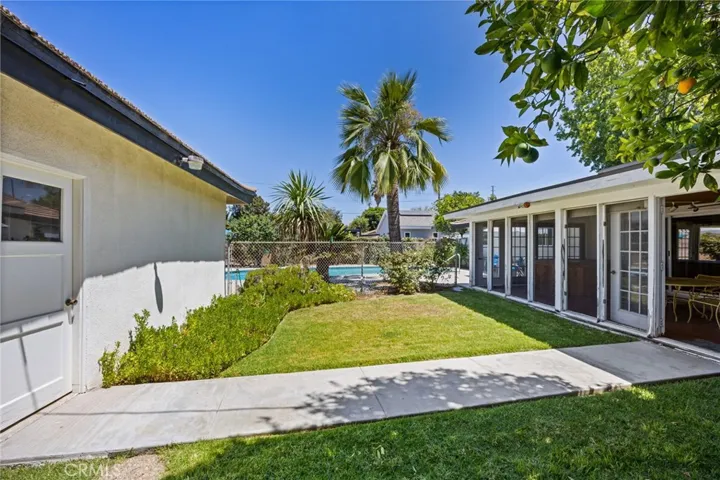 9435 Haskell, North Hills, California 91343
