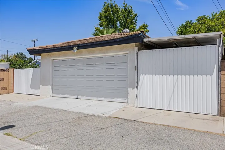 9435 Haskell, North Hills, California 91343
