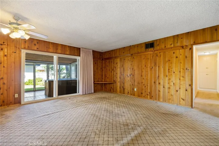 9435 Haskell, North Hills, California 91343