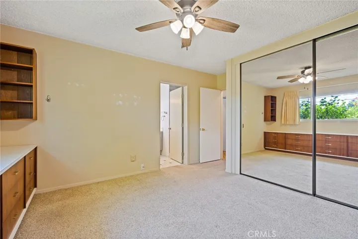 9435 Haskell, North Hills, California 91343