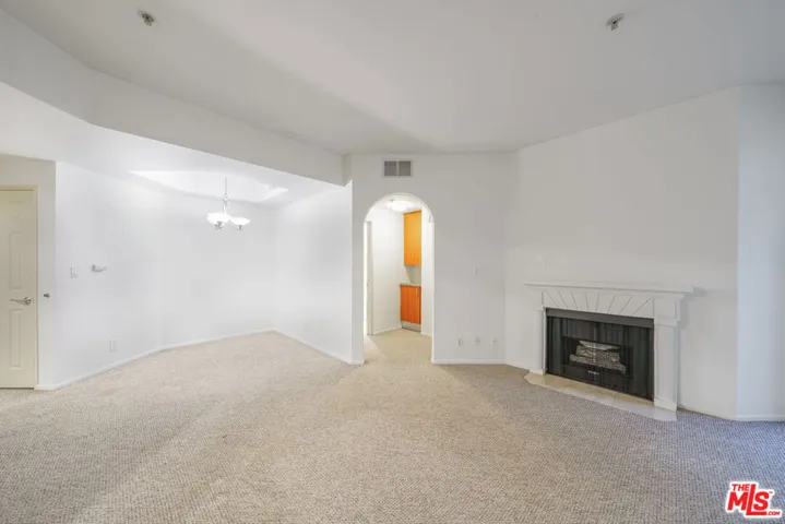 620 S Gramercy Place 327, Los Angeles, California 90005
