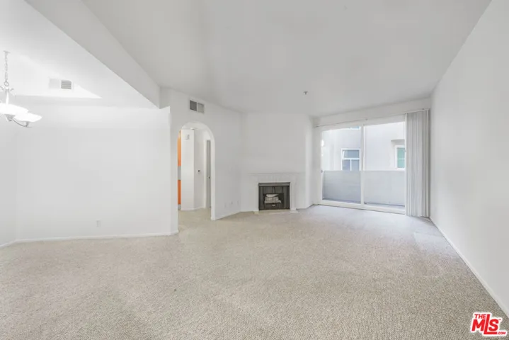 620 S Gramercy Place 327, Los Angeles, California 90005