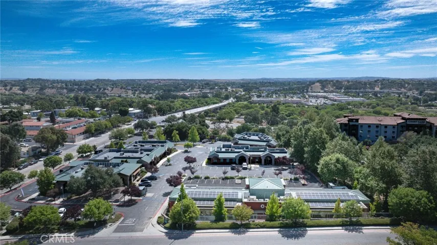 View from Vine Street looking towards Niblick Bridge and Hwy 101