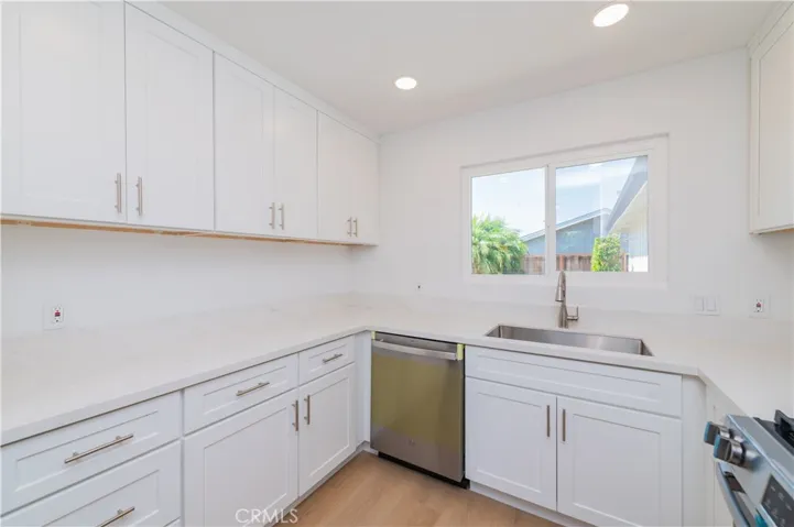 3202 Montana Avenue, Costa Mesa, California 92626