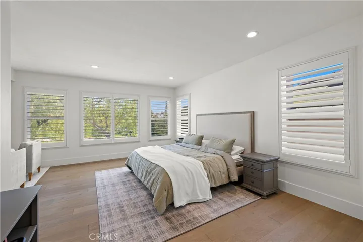 primary bedroom with retreat