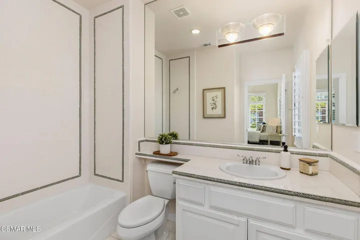 Secondary Bathroom (En Suite)