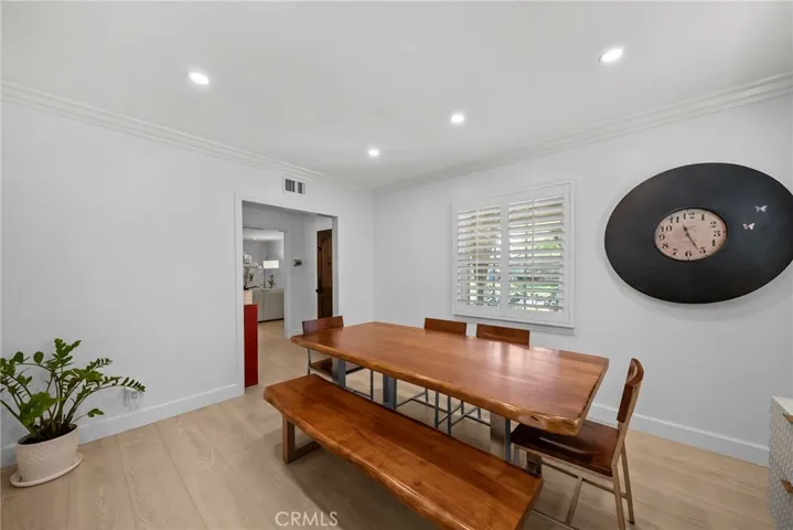 6951 Chisholm, Van Nuys, California 91406