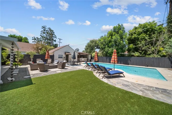 6951 Chisholm, Van Nuys, California 91406