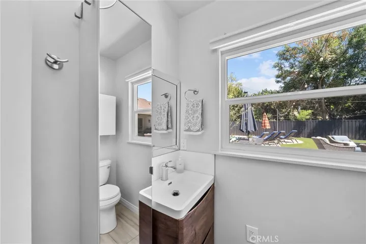 Bonus Room Bathroom