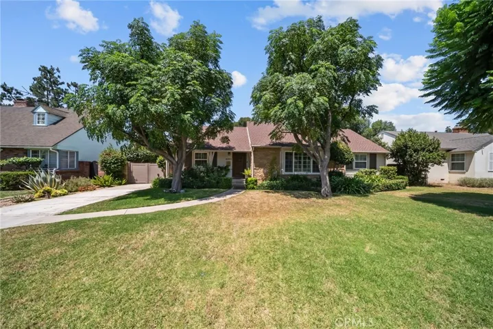 6951 Chisholm, Van Nuys, California 91406