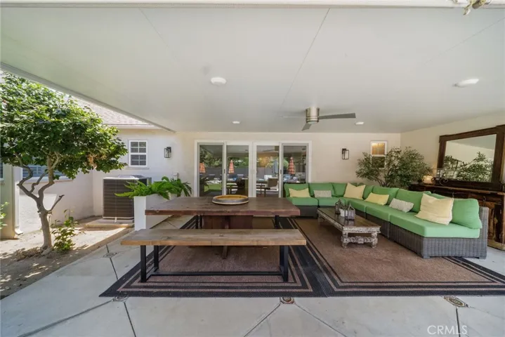 6951 Chisholm, Van Nuys, California 91406