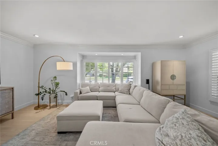 6951 Chisholm, Van Nuys, California 91406
