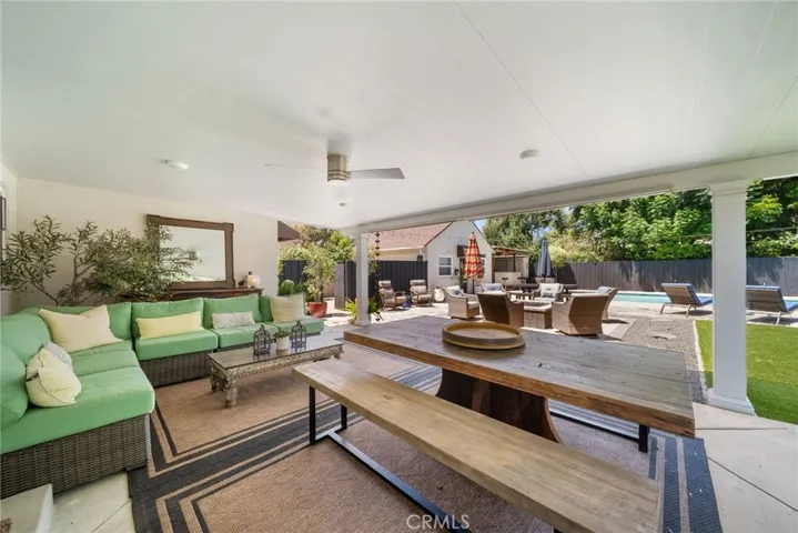 6951 Chisholm, Van Nuys, California 91406