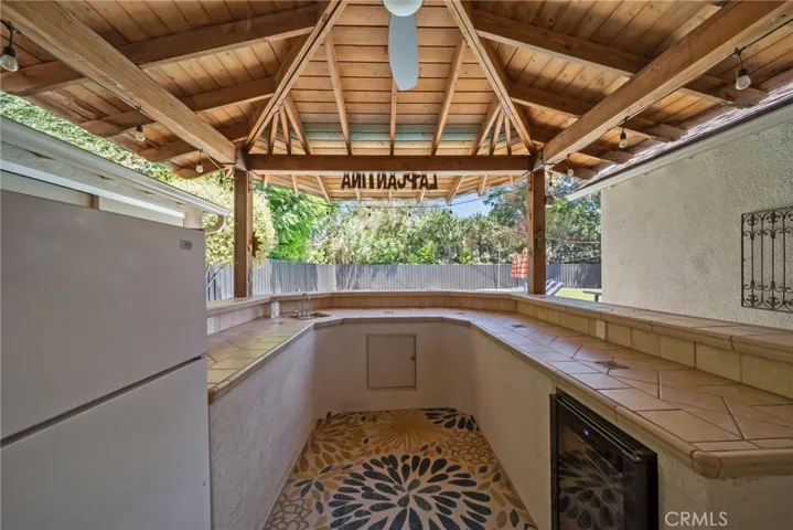 6951 Chisholm, Van Nuys, California 91406