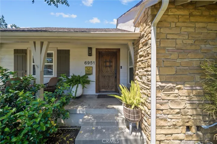 6951 Chisholm, Van Nuys, California 91406