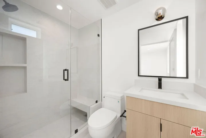 6241 Banner Avenue 1/4, Los Angeles, California 90038