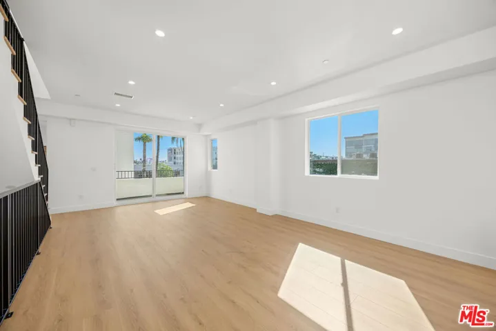 6241 Banner Avenue 1/4, Los Angeles, California 90038