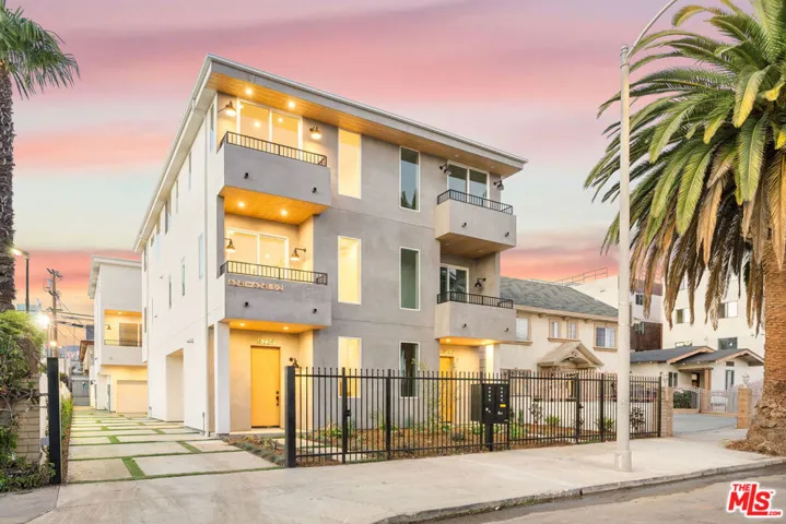 6241 Banner Avenue 1/4, Los Angeles, California 90038